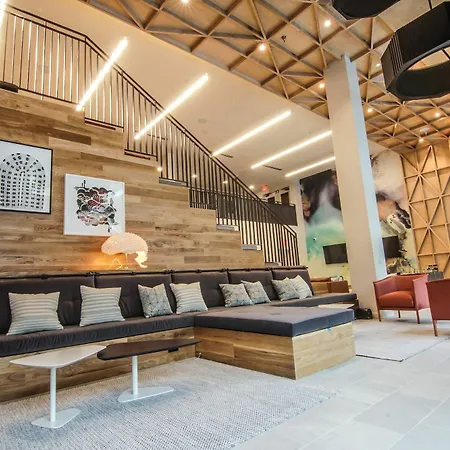 Travmo Parkside Villa
